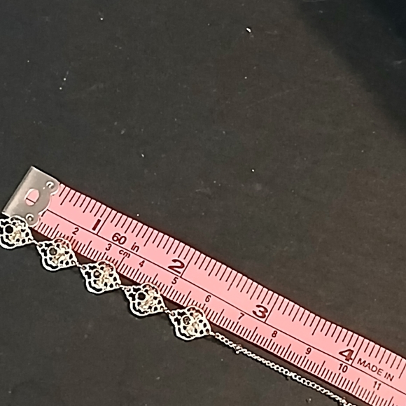 Floral silver tone necklace - Picture 10 of 10